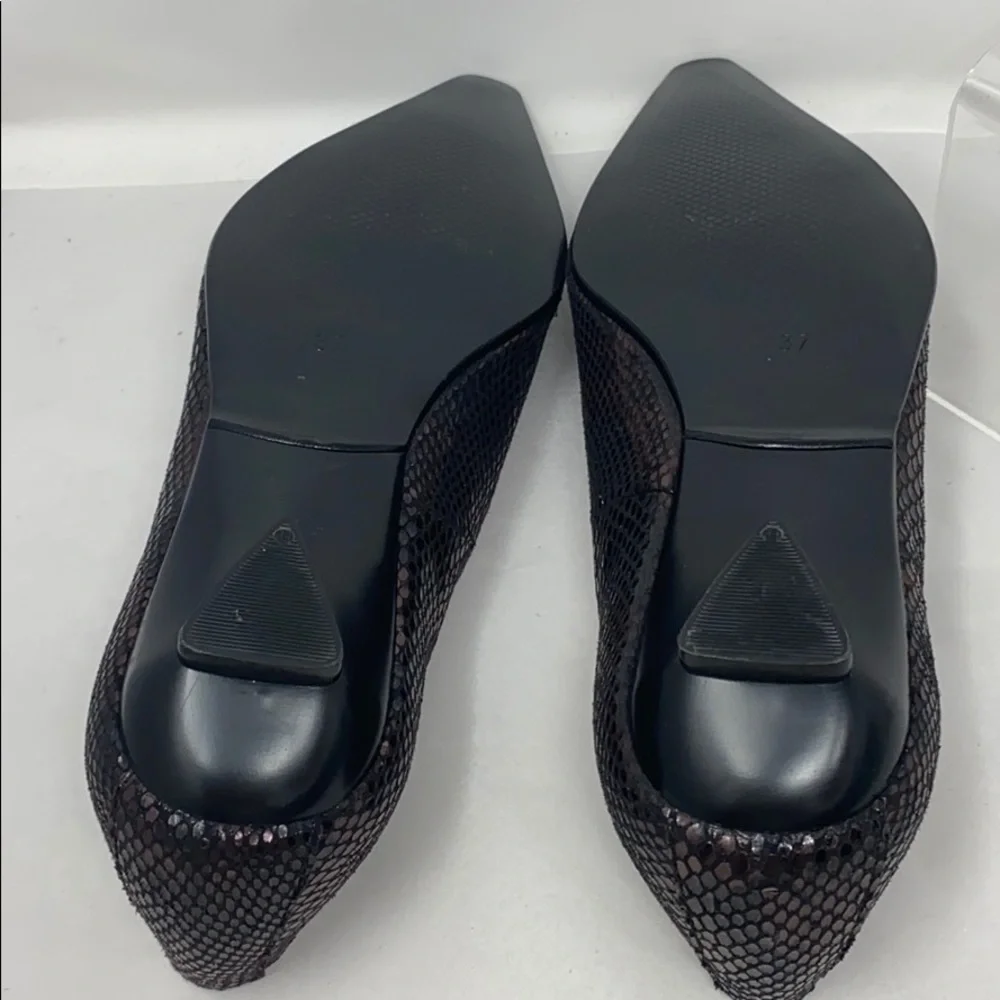 Tamaris Sz 37 Dark Purple Salmon Skin Flats shoes